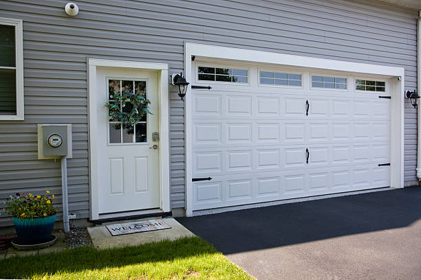 24/7 Emergency Garage Door Panel Replacement experts in Sheffield, OH